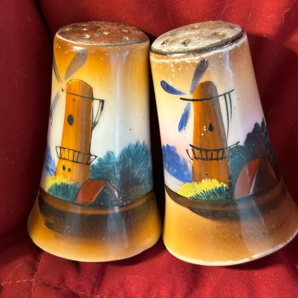 Windmill Japanese Vintage Salt and Pepper Shakers